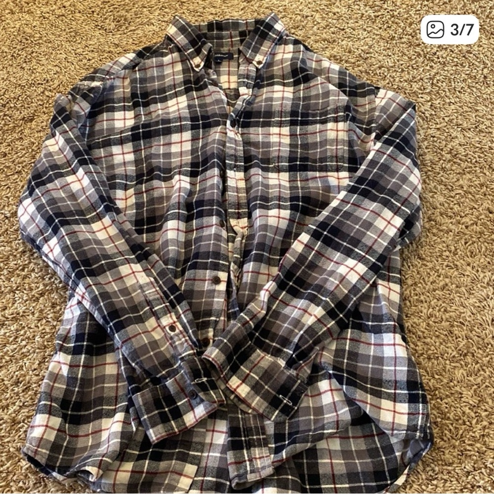 Men's Black & Gray Plaid Button-Down Flannel Shirt